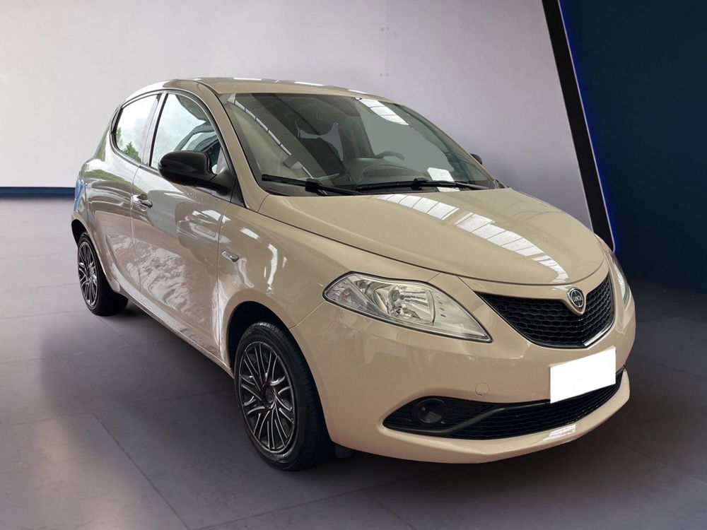 Lancia Ypsilon usata a Torino (3)