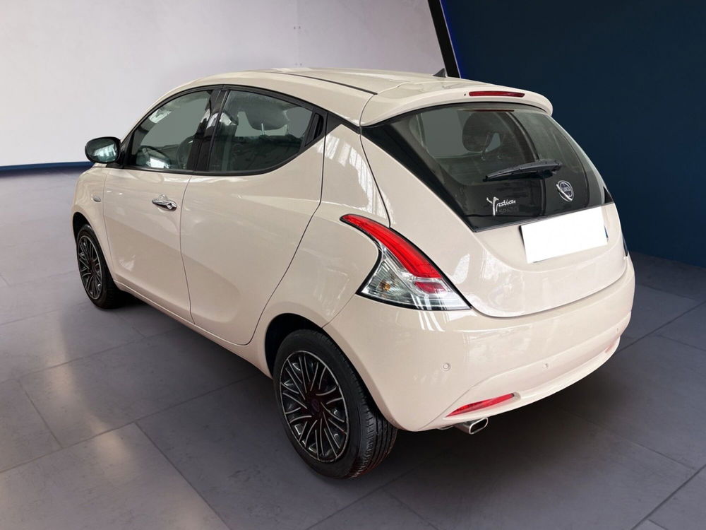 Lancia Ypsilon usata a Torino (4)