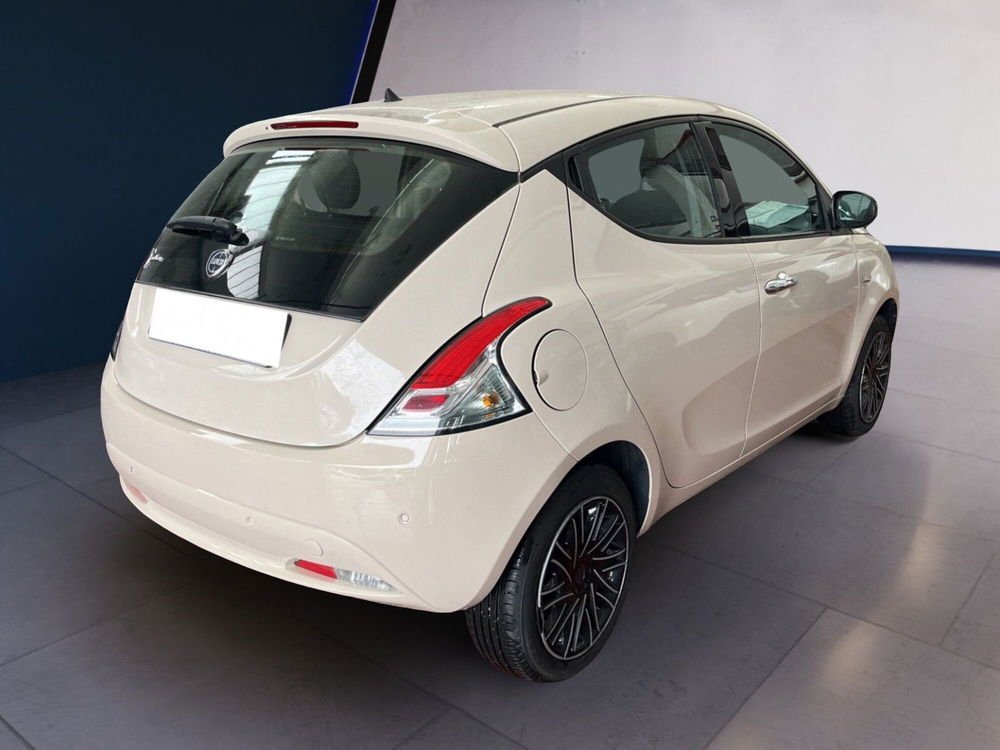 Lancia Ypsilon usata a Torino (5)