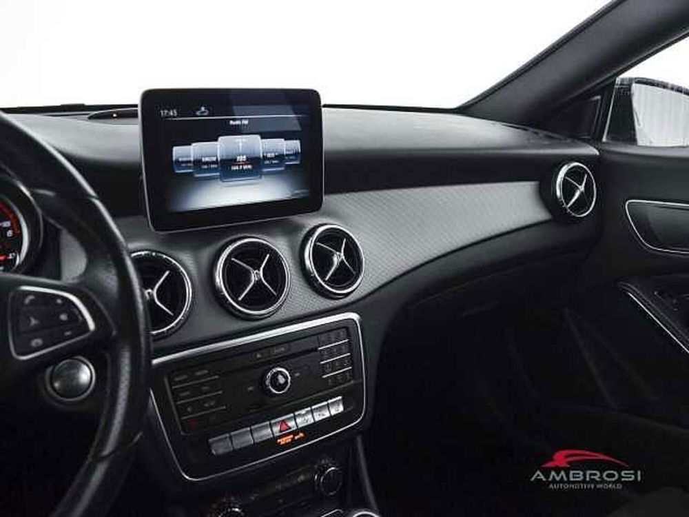 Mercedes-Benz CLA Shooting Brake usata a Perugia (20)