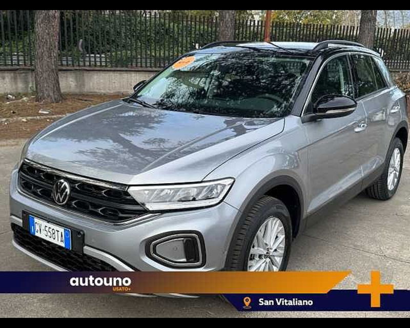 Volkswagen T-Roc 1.5 tsi Life dsg nuova a Pozzuoli