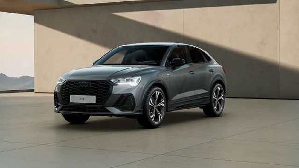 Audi Q3 Sportback nuova a Varese (3)