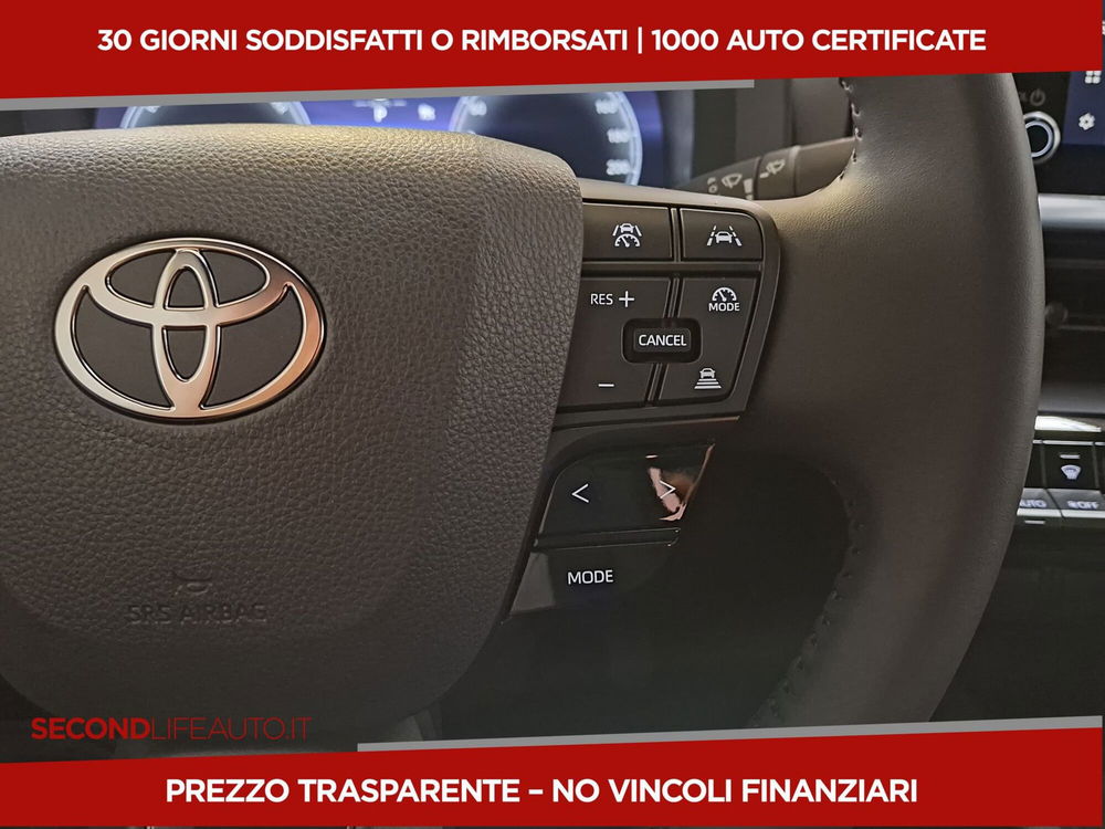 Toyota Toyota C-HR nuova a Chieti (12)