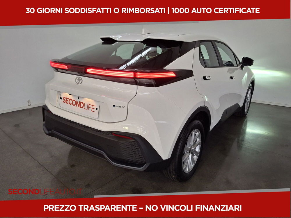 Toyota Toyota C-HR nuova a Chieti (15)