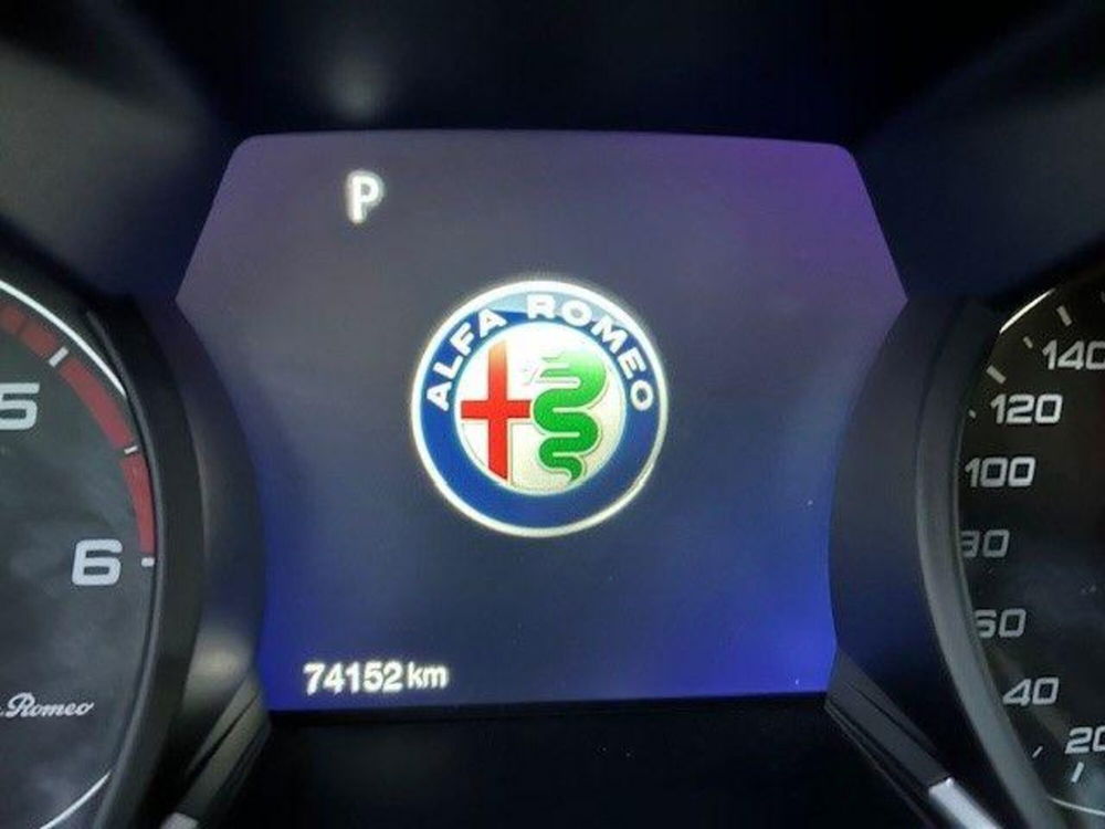 Alfa Romeo Stelvio usata a Reggio Emilia (15)