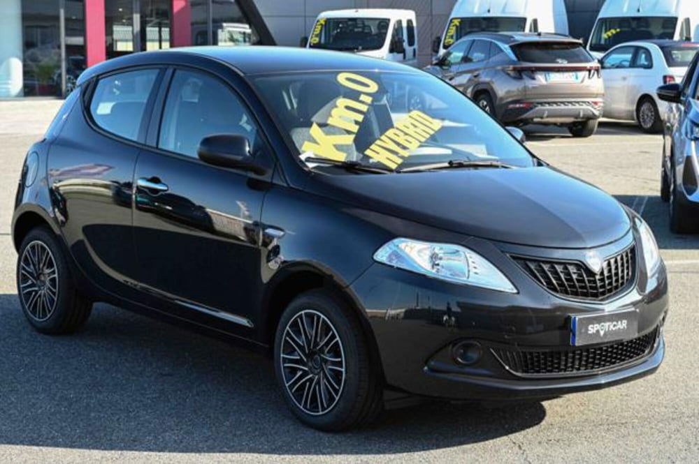 Lancia Ypsilon nuova a Torino (3)