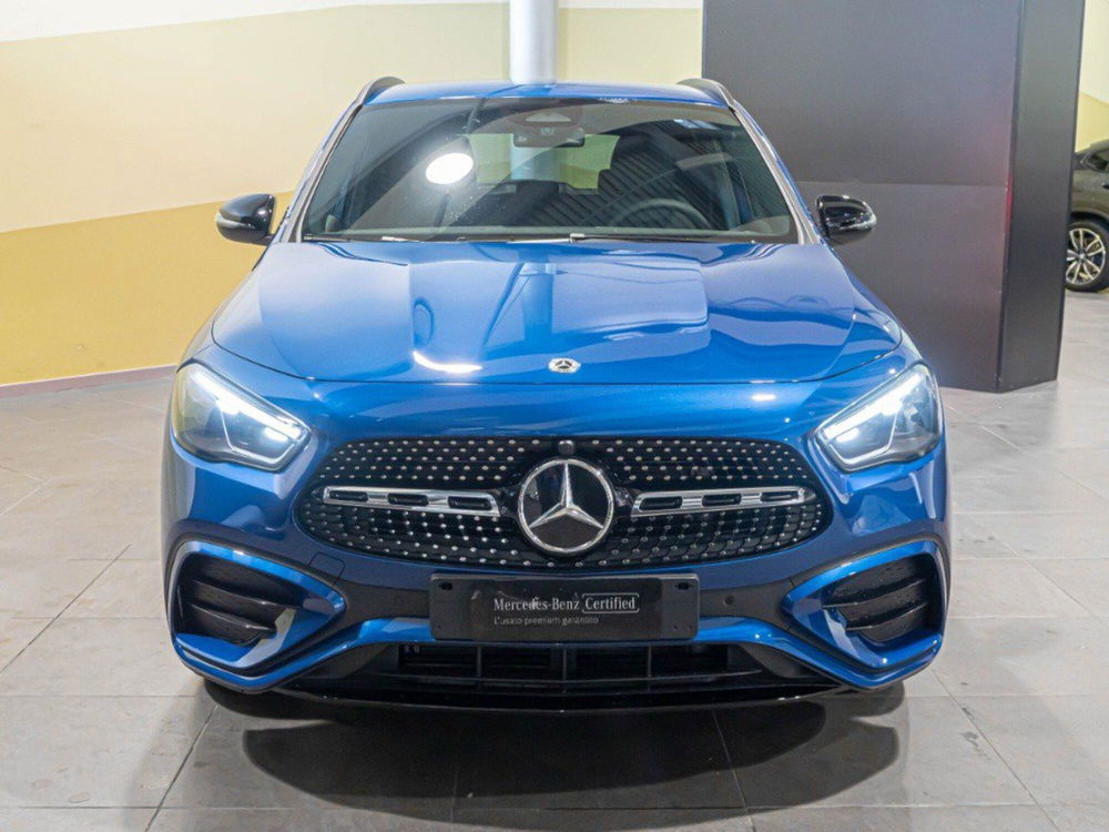 Mercedes-Benz GLA SUV nuova a Macerata (2)