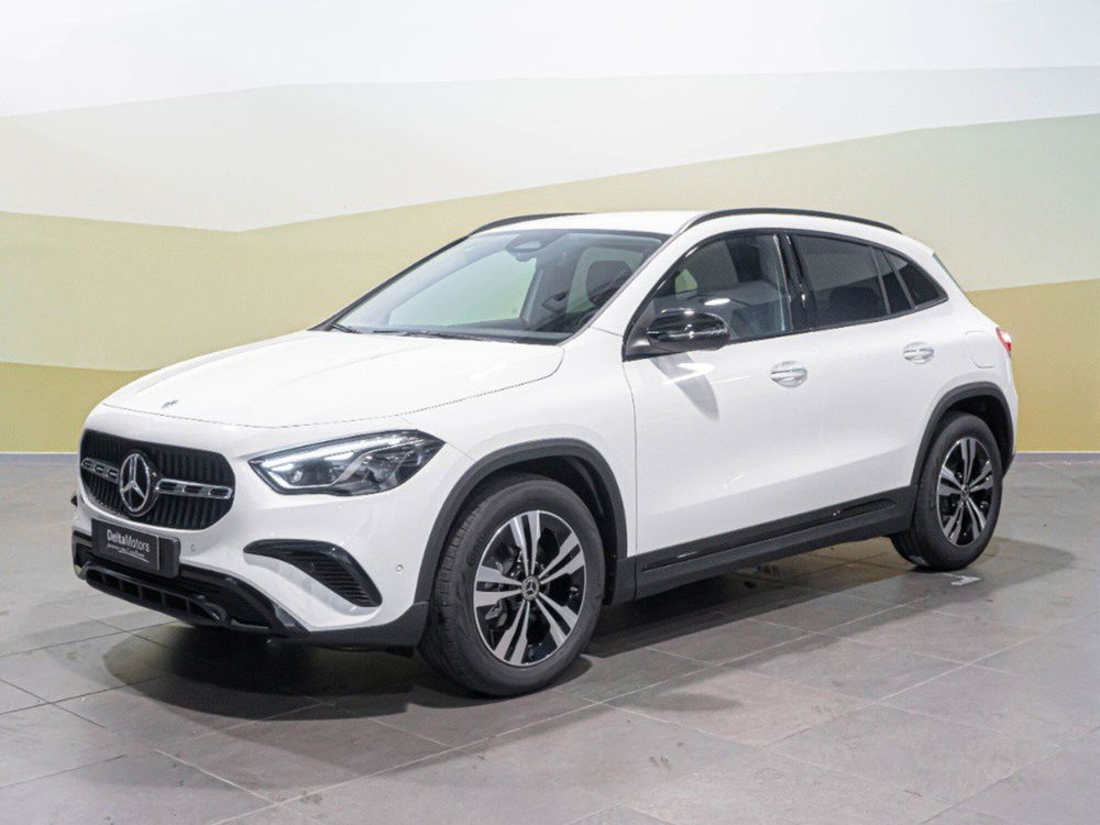 Mercedes-Benz GLA SUV nuova a Ancona