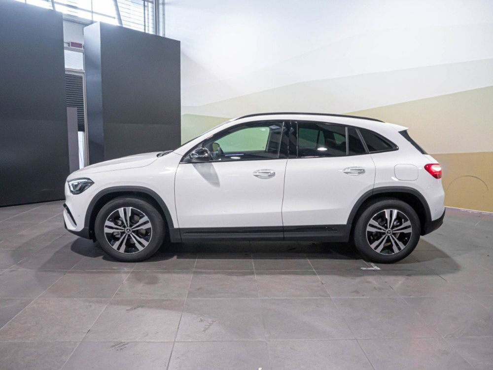 Mercedes-Benz GLA SUV nuova a Ancona (5)