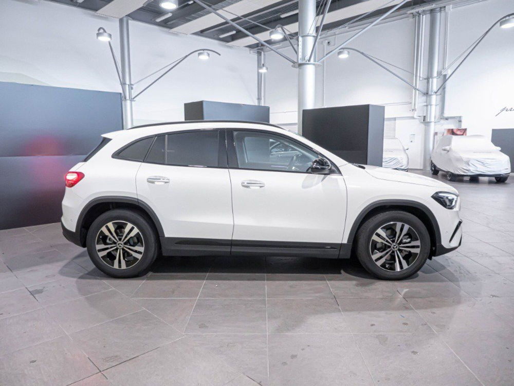 Mercedes-Benz GLA SUV nuova a Ancona (9)