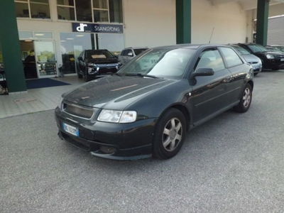 Audi A3 1.9 TDI/110 CV cat 3p. Ambition  del 1999 usata a Pordenone