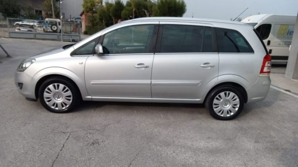 Opel Zafira usata a Macerata (8)