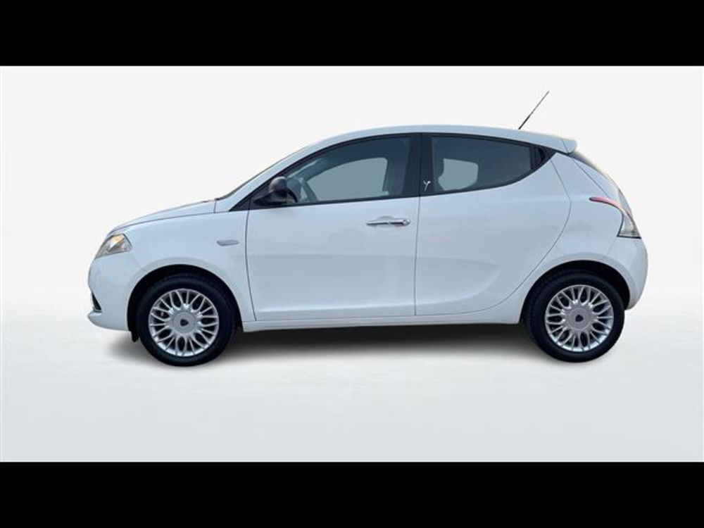 Lancia Ypsilon usata a Parma (3)