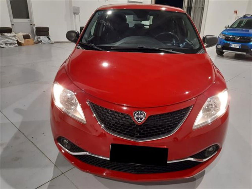 Lancia Ypsilon usata a Asti (2)