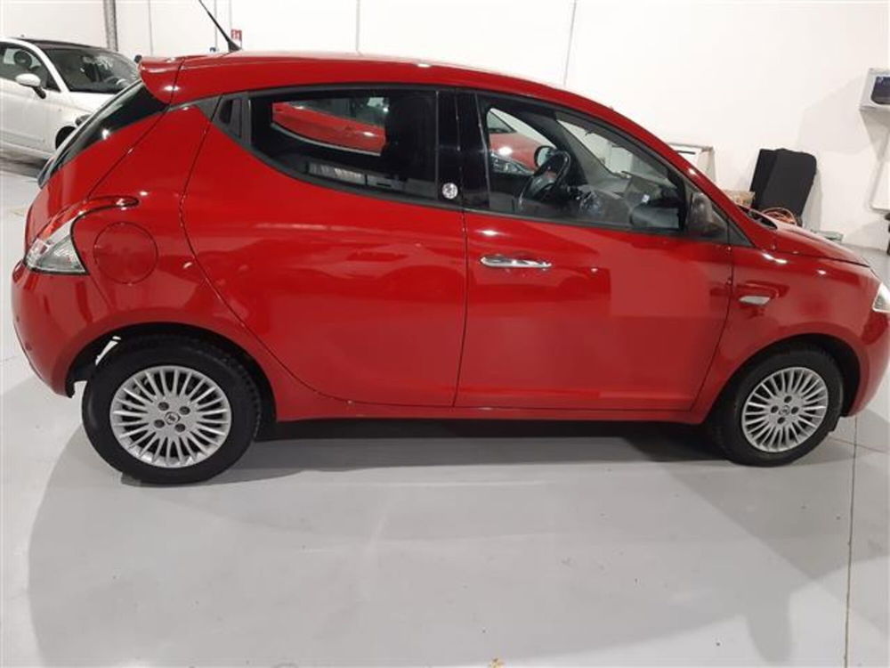 Lancia Ypsilon usata a Asti (4)