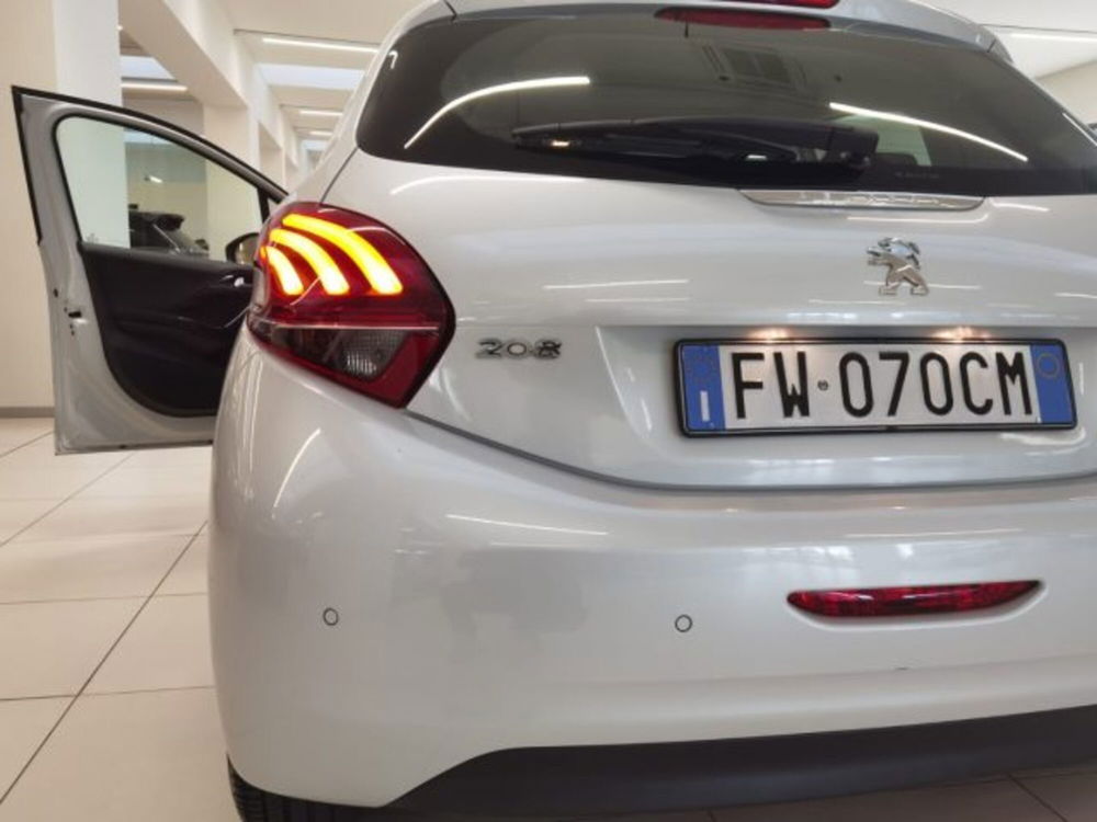 Peugeot 208 usata a Modena (12)