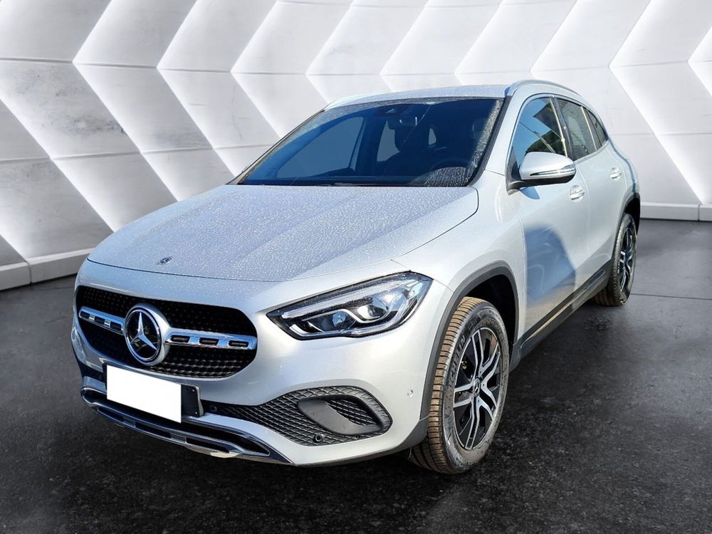 Mercedes-Benz GLA SUV usata a Salerno