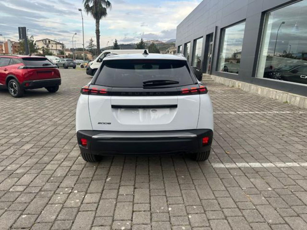 Peugeot 2008 nuova a Salerno (5)