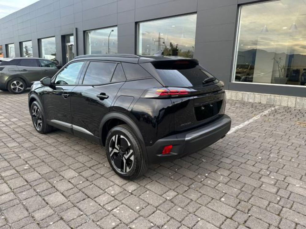 Peugeot 2008 nuova a Salerno (6)