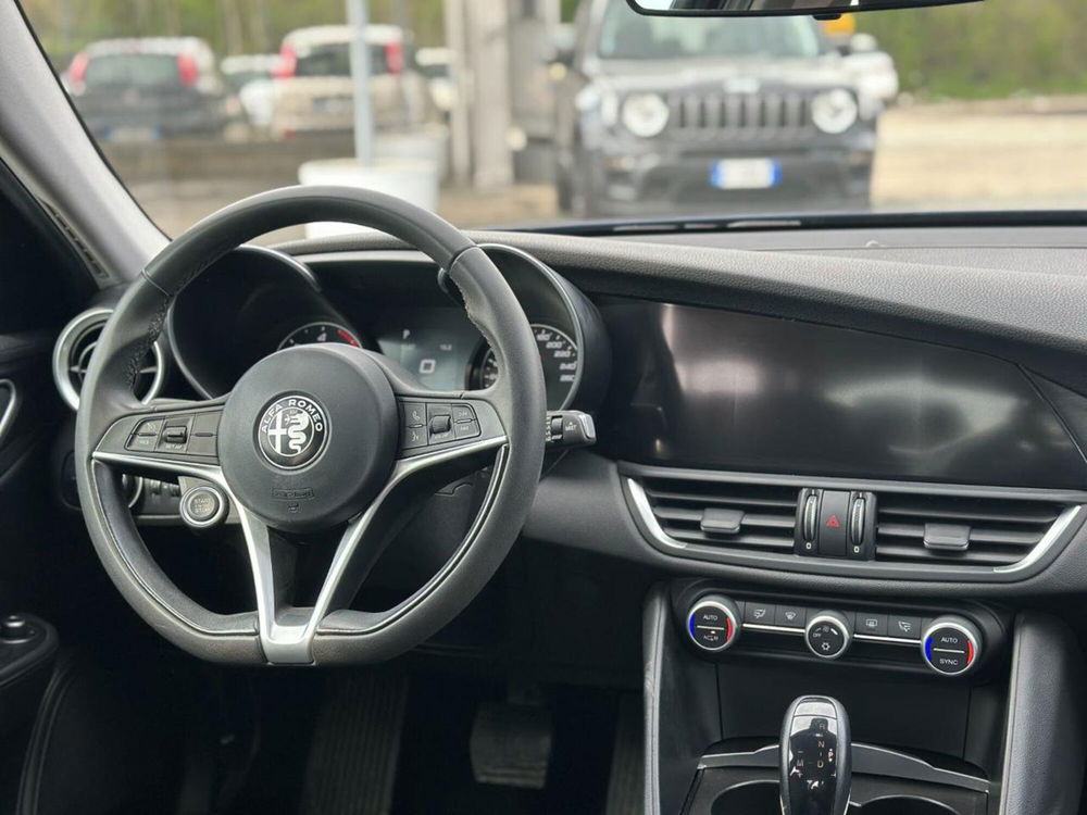 Alfa Romeo Giulia usata a Torino (16)