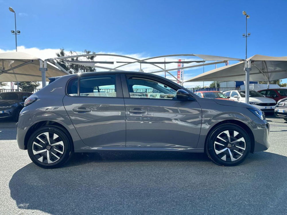 Peugeot 208 nuova a Torino (8)