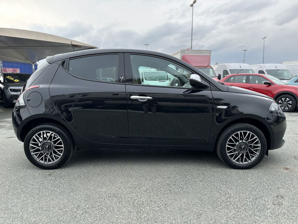 Lancia Ypsilon usata a Torino (8)