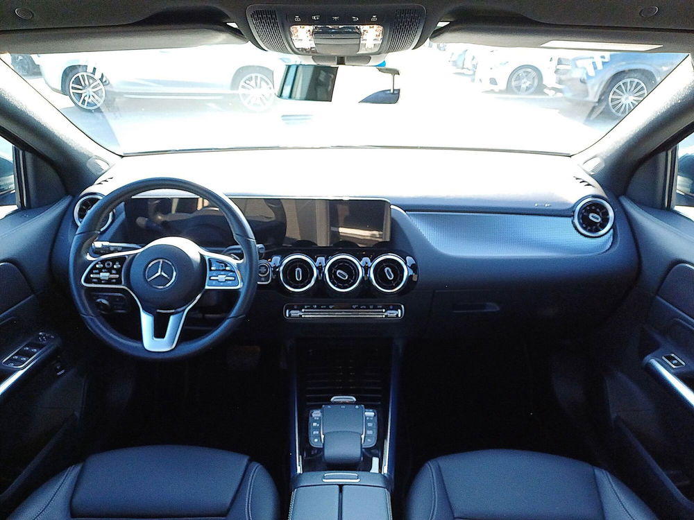 Mercedes-Benz GLA SUV usata a Genova (8)