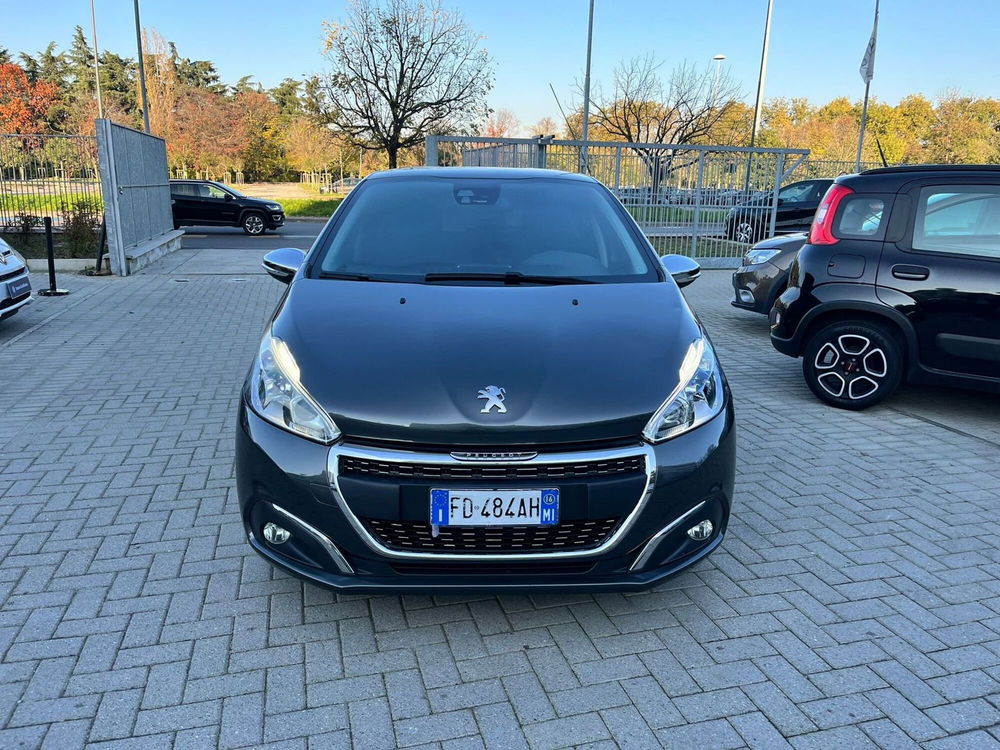 Peugeot 208 usata a Milano (2)