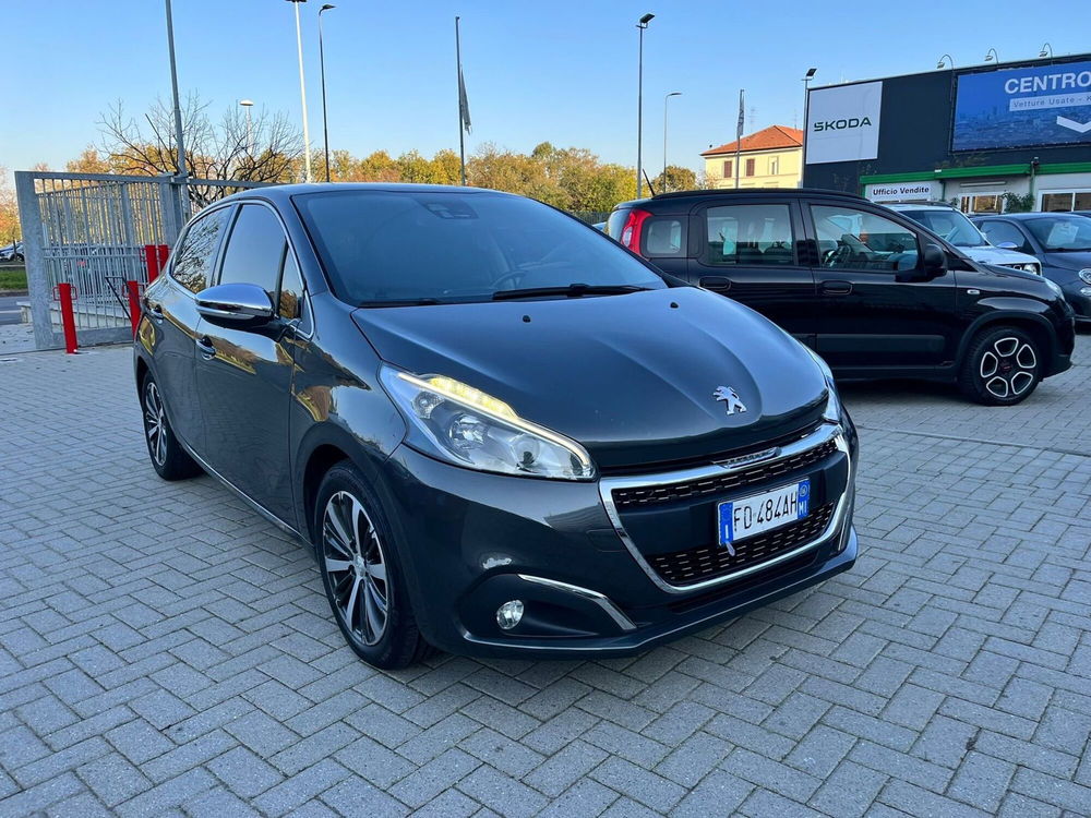 Peugeot 208 usata a Milano (3)