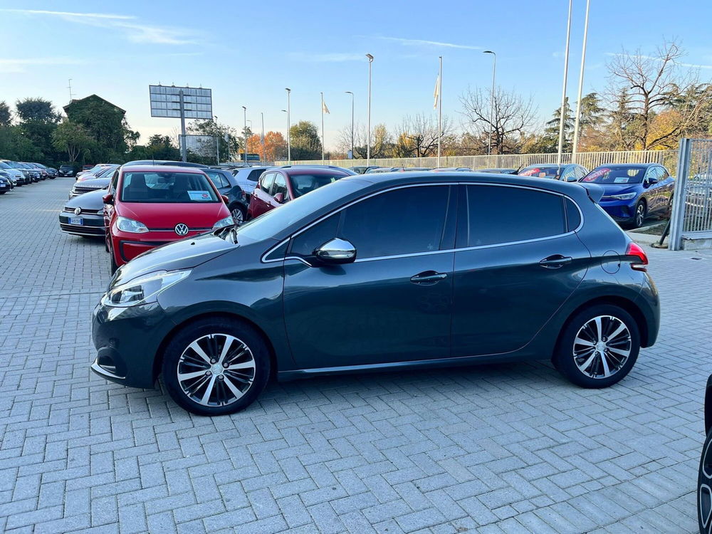 Peugeot 208 usata a Milano (4)