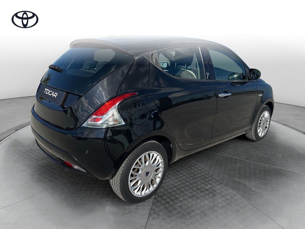 Lancia Ypsilon usata a Siracusa (3)