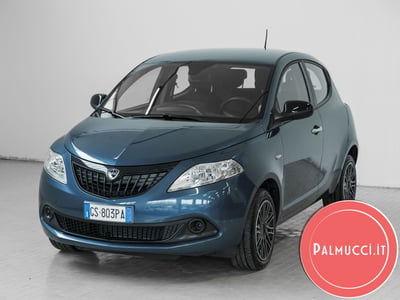 Lancia Ypsilon 1.0 FireFly 5 porte S&amp;S Hybrid Gold Plus del 2024 usata a Prato