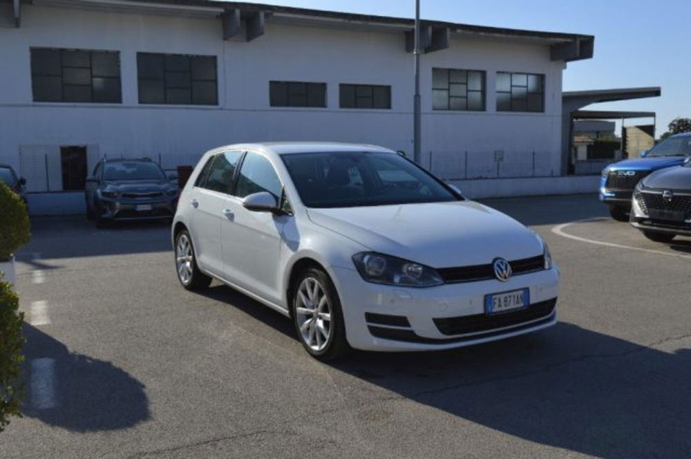 Volkswagen Golf usata a Latina