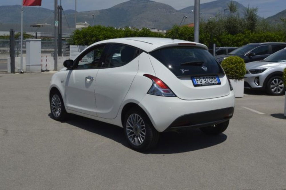 Lancia Ypsilon usata a Latina (5)