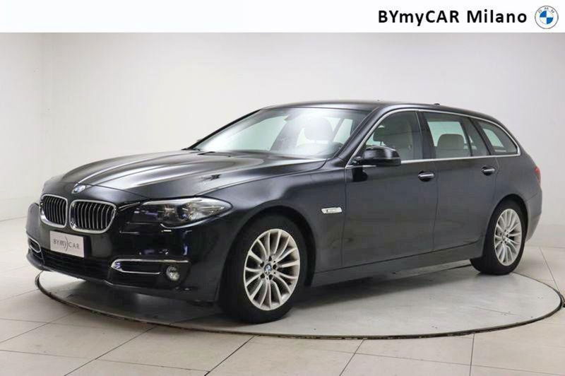 BMW Serie 5 Touring 520d xDrive  Luxury  del 2015 usata a Milano