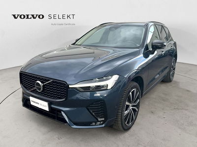 Volvo XC60 B4 (d) AWD automatico Ultimate Dark del 2023 usata a Bari