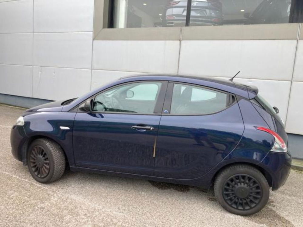 Lancia Ypsilon nuova a Ancona (4)