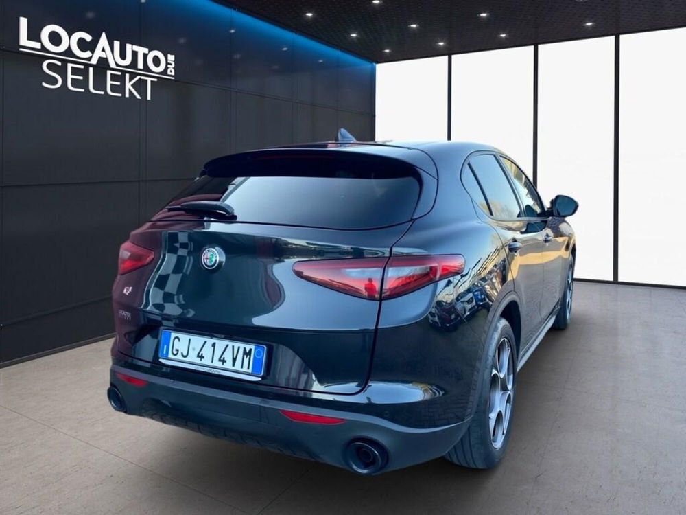 Alfa Romeo Stelvio usata a Torino (4)