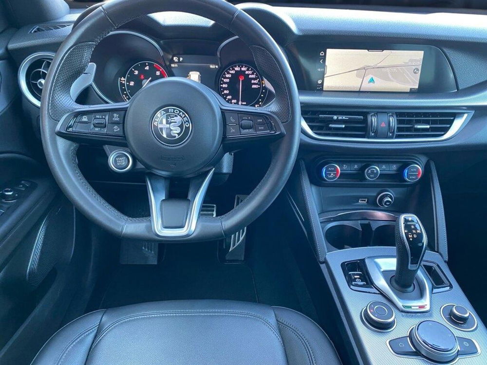 Alfa Romeo Stelvio usata a Torino (7)