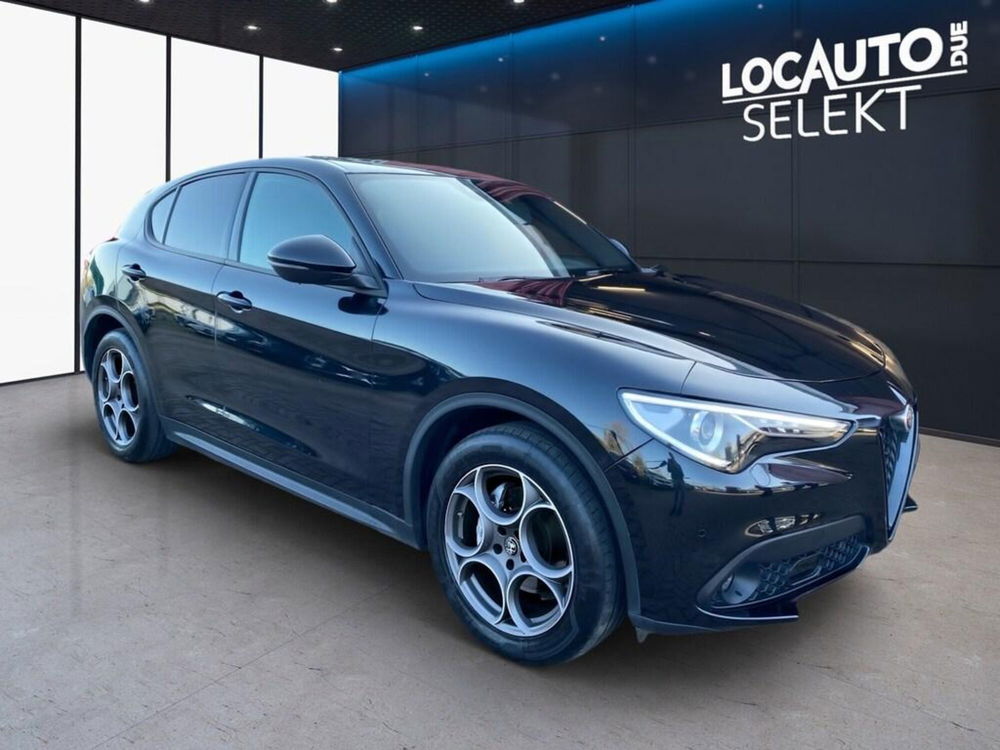 Alfa Romeo Stelvio usata a Torino (3)