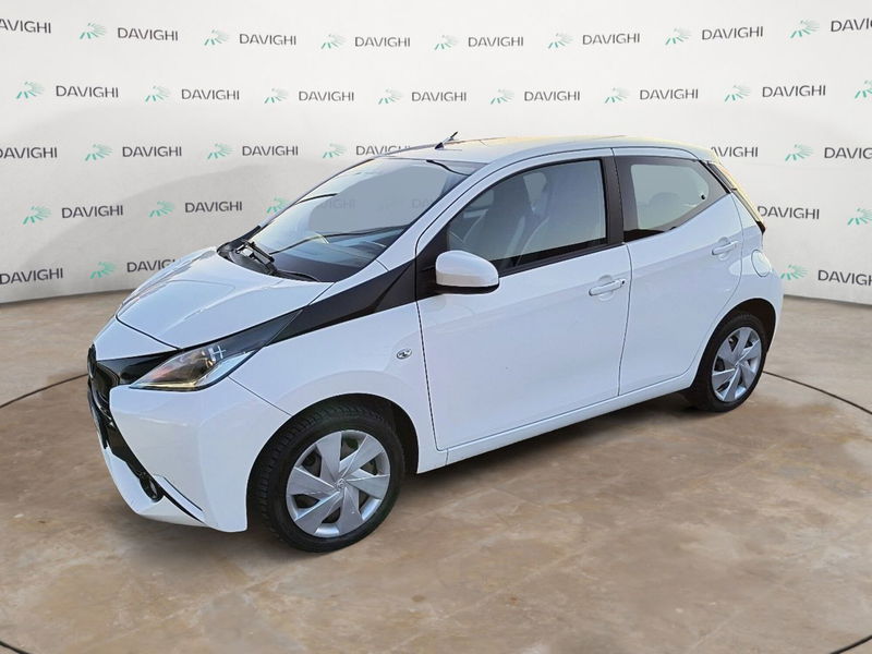 Toyota Aygo 1.0 VVT-i 69 CV 5 porte x-cool  del 2016 usata a Casalmaggiore