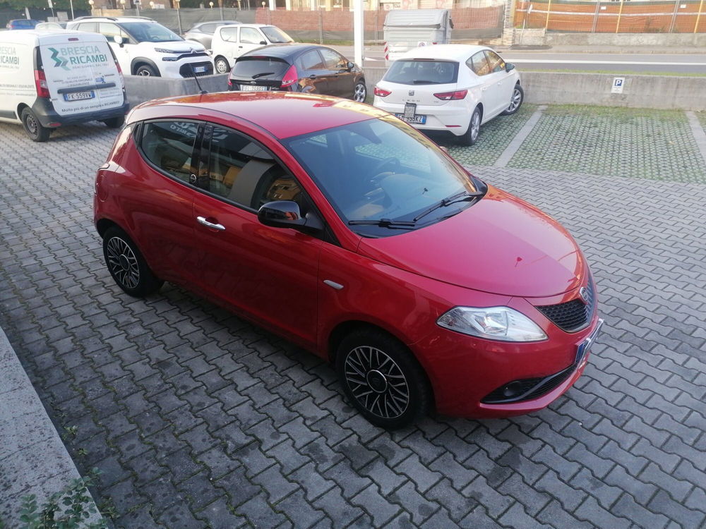 Lancia Ypsilon usata a Brescia (4)