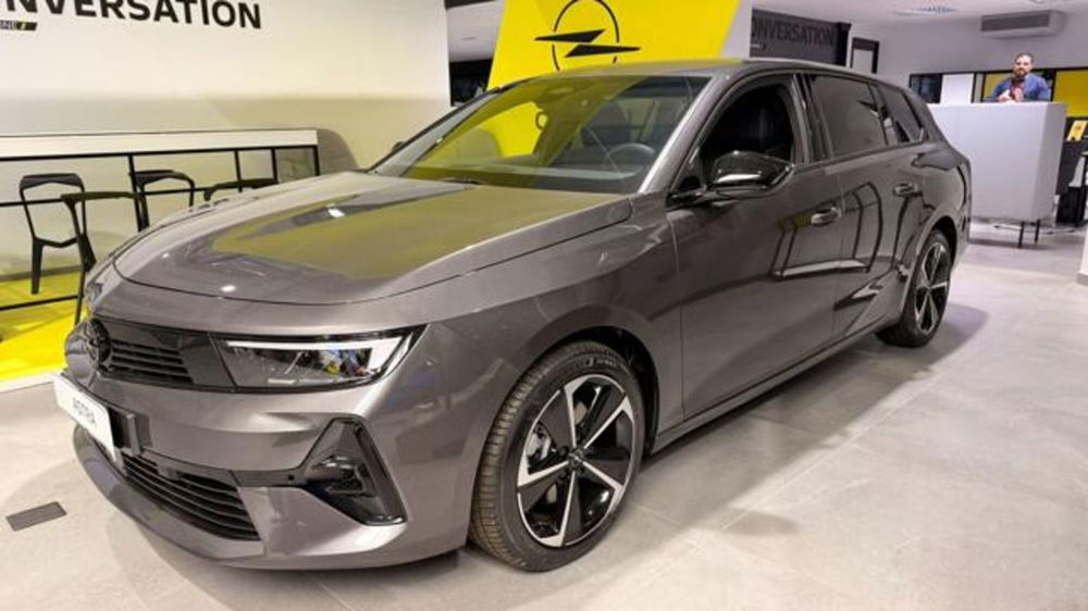 Opel Astra Station Wagon nuova a Ancona (2)