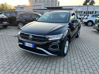 Volkswagen T-Roc 2.0 tdi Life 150cv dsg del 2024 usata a Milano