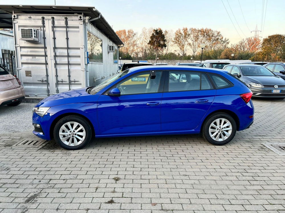 Skoda Scala usata a Milano (4)