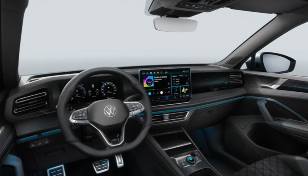 Volkswagen Tiguan nuova a Lecco (6)