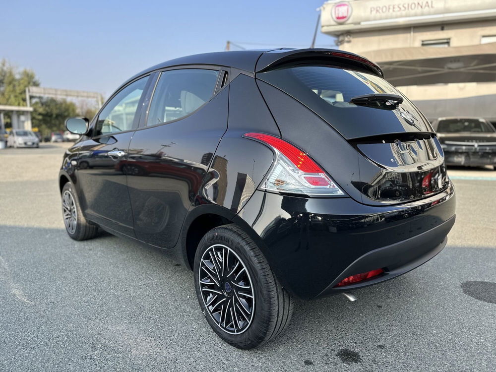 Lancia Ypsilon nuova a Torino (5)