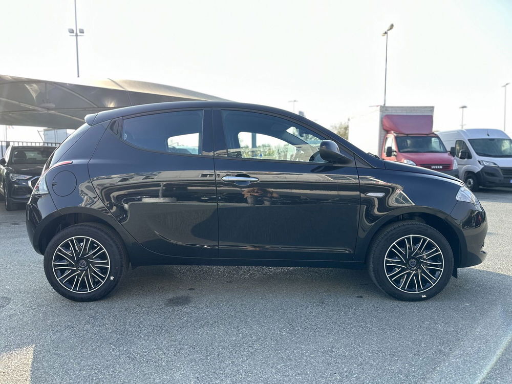 Lancia Ypsilon nuova a Torino (8)