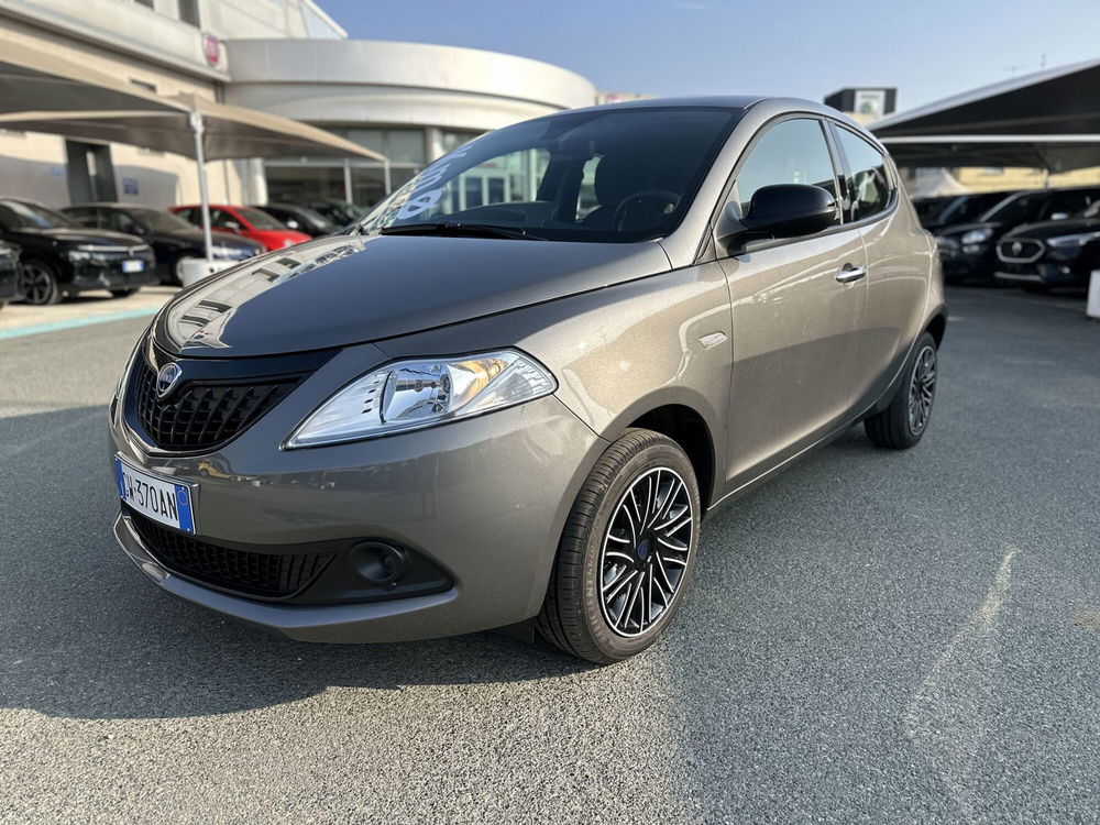 Lancia Ypsilon nuova a Torino (3)