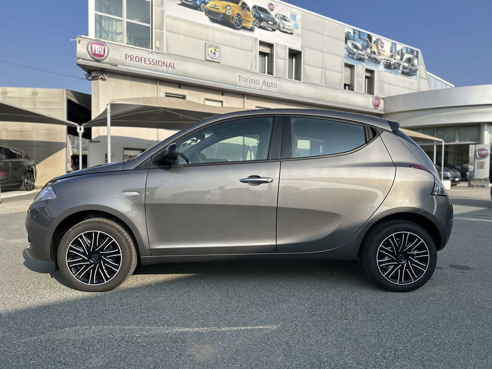 Lancia Ypsilon nuova a Torino (4)